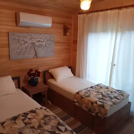 Charming Wooden House With Access To A Large Garden Semesterbostad Kemer